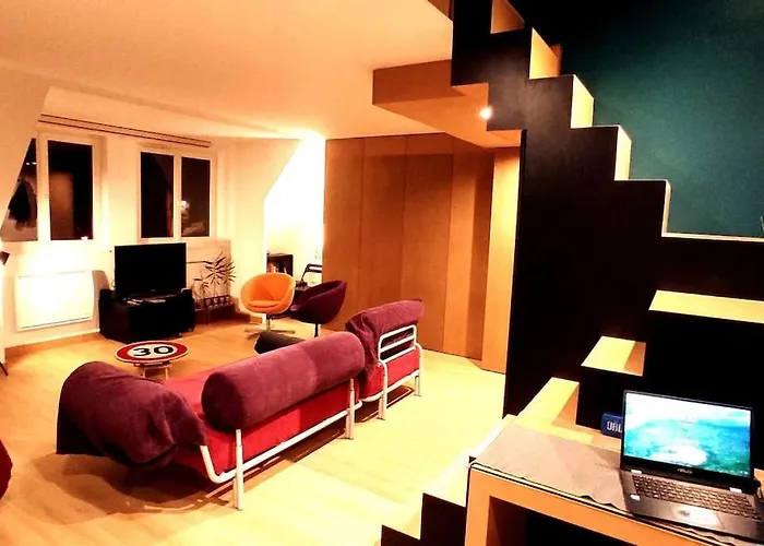 Le Duplex, Vue Et Port